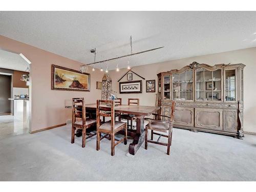 66 Tuscany Hills Point Nw, Calgary, AB - Indoor Photo Showing Dining Room