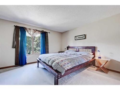 66 Tuscany Hills Point Nw, Calgary, AB - Indoor Photo Showing Other Room