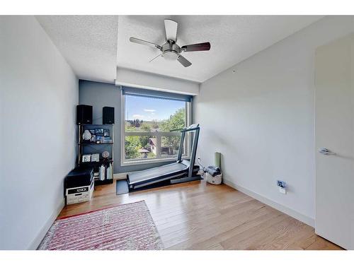 307-118 34 Street Nw, Calgary, AB - Indoor Photo Showing Other Room