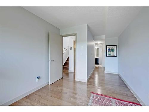 307-118 34 Street Nw, Calgary, AB - Indoor Photo Showing Other Room