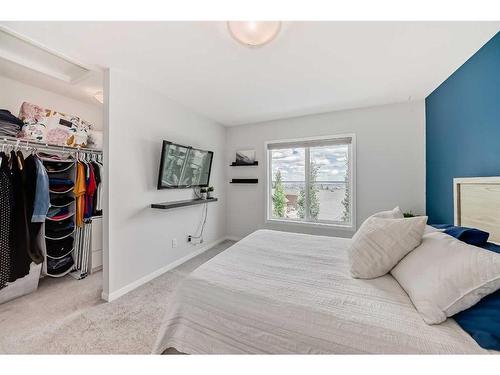 603-355 Nolancrest Heights, Calgary, AB - Indoor Photo Showing Bedroom