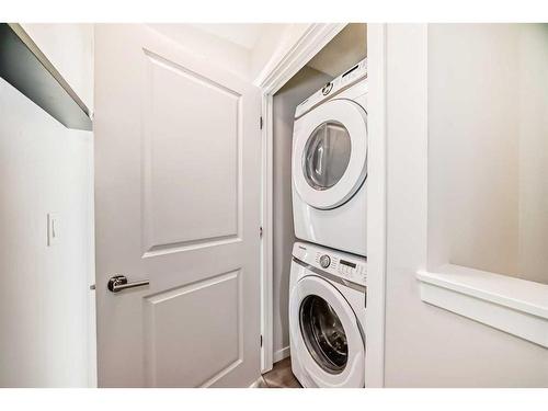 603-355 Nolancrest Heights, Calgary, AB - Indoor Photo Showing Laundry Room