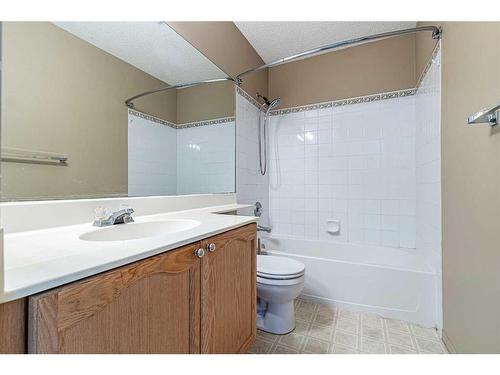 128 Country Village Cape Ne, Calgary, AB - Indoor Photo Showing Bathroom