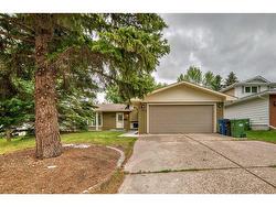 5576 Dalhart Hill NW Calgary, AB T3A 1S9