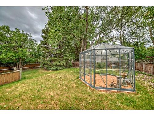 5576 Dalhart Hill Nw, Calgary, AB - Outdoor With Backyard