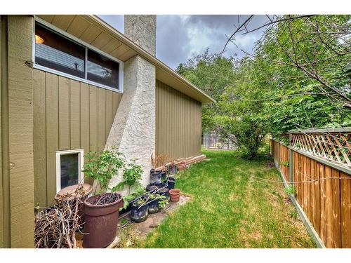 5576 Dalhart Hill Nw, Calgary, AB - Outdoor With Exterior