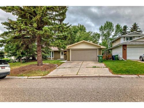 5576 Dalhart Hill Nw, Calgary, AB - Outdoor