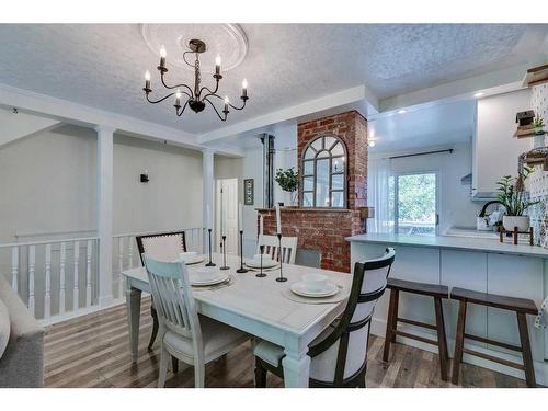 434 Memorial Drive Nw, Calgary, AB - Indoor Photo Showing Dining Room