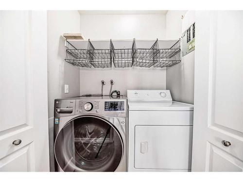 804-1540 29 Street Nw, Calgary, AB - Indoor Photo Showing Laundry Room