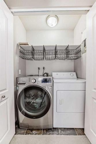 804-1540 29 Street Nw, Calgary, AB - Indoor Photo Showing Laundry Room