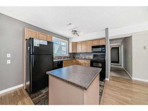 804-1540 29 Street Nw, Calgary, AB - Indoor Photo Showing Kitchen