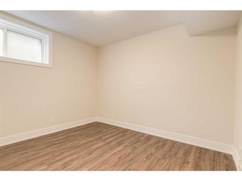 1904 Salisbury Street Se, Calgary, AB - Indoor Photo Showing Other Room