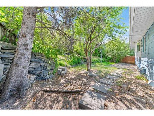 94 Cumberland Drive Nw, Calgary, AB - Outdoor