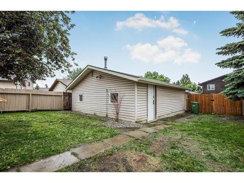 123 Falwood Way Ne, Calgary, AB - Outdoor