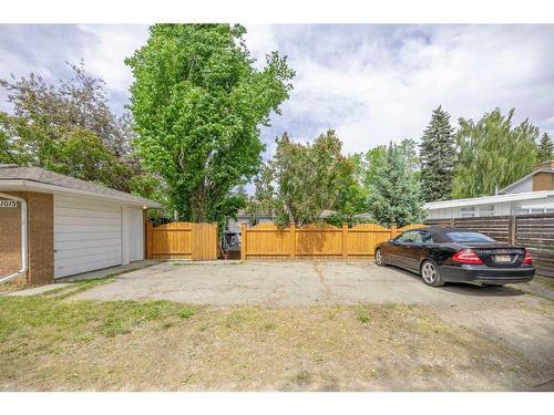 1015 80 Avenue Sw, Calgary, AB - Outdoor