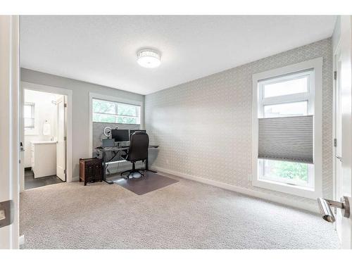 1220 Gladstone Road Nw, Calgary, AB - Indoor