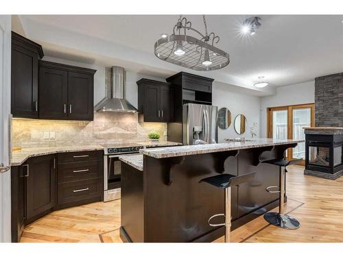 2325 22 Avenue Sw, Calgary, AB - Indoor Photo Showing Kitchen With Upgraded Kitchen