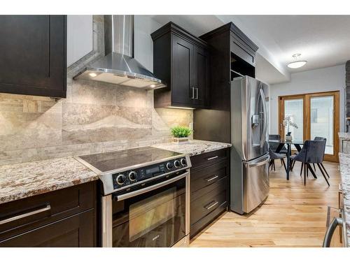 2325 22 Avenue Sw, Calgary, AB - Indoor Photo Showing Kitchen With Upgraded Kitchen