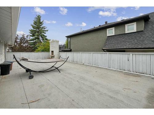 2044 51 Avenue Sw, Calgary, AB - Outdoor With Exterior