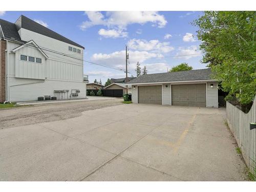2044 51 Avenue Sw, Calgary, AB - Outdoor With Exterior
