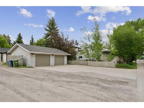 2044 51 Avenue Sw, Calgary, AB - Outdoor