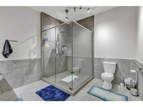 55 Marquis Meadows Place Se, Calgary, AB - Indoor Photo Showing Bathroom