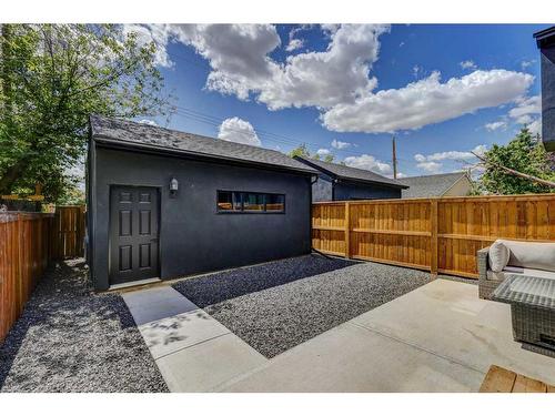 1907 Broadview Road Nw, Calgary, AB - Outdoor