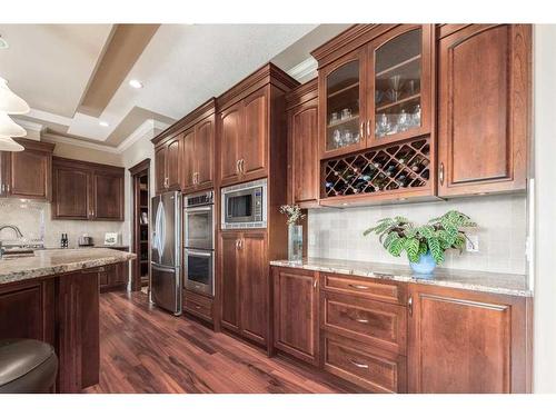 227 Aspen Ridge Place Sw, Calgary, AB - Indoor Photo Showing Kitchen