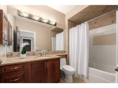 227 Aspen Ridge Place Sw, Calgary, AB - Indoor Photo Showing Bathroom