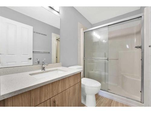 2112-1140 Taradale Drive Ne, Calgary, AB - Indoor Photo Showing Bathroom