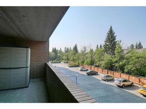 315-5204 Dalton Drive Nw, Calgary, AB - Outdoor