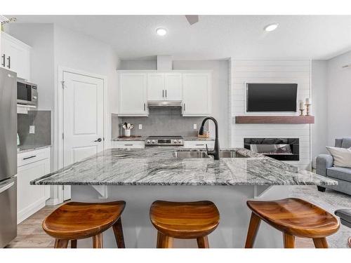 20 Legacy Glen View Se, Calgary, AB - Indoor Photo Showing Kitchen With Upgraded Kitchen