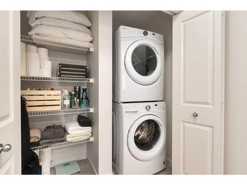 208 Sherwood Lane Nw, Calgary, AB - Indoor Photo Showing Laundry Room