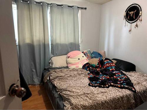 6-4547 7 Avenue Se, Calgary, AB - Indoor Photo Showing Bedroom