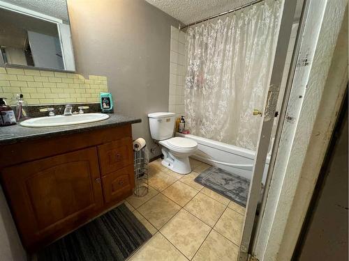 6-4547 7 Avenue Se, Calgary, AB - Indoor Photo Showing Bathroom