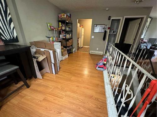 6-4547 7 Avenue Se, Calgary, AB - Indoor Photo Showing Other Room