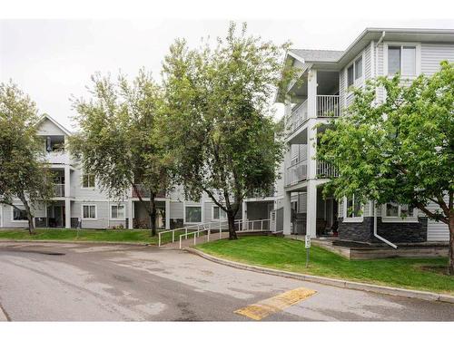 209-3209 Valleyview Park Se, Calgary, AB 