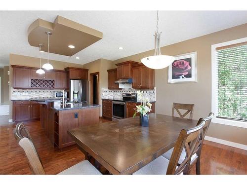 74 Elgin Park Road Se, Calgary, AB - Indoor Photo Showing Dining Room