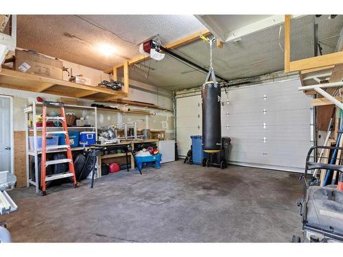 1328 10 Avenue Se, Calgary, AB - Indoor Photo Showing Garage