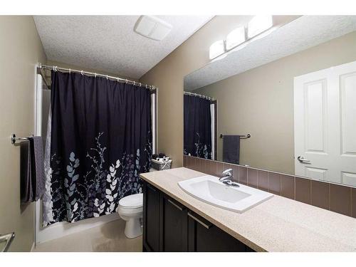 101 Copperpond Row Se, Calgary, AB - Indoor Photo Showing Bathroom