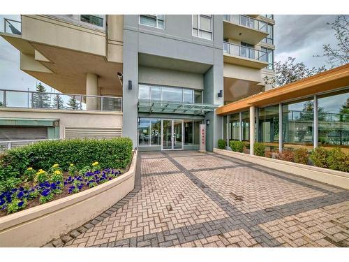 1705-55 Spruce Place Sw, Calgary, AB - Outdoor With Balcony