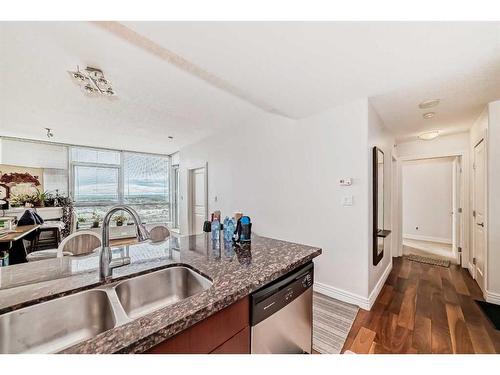 1705-55 Spruce Place Sw, Calgary, AB - Indoor Photo Showing Kitchen With Double Sink