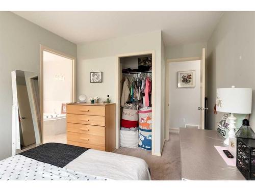 18 Valley Crest Close Nw, Calgary, AB - Indoor Photo Showing Bedroom