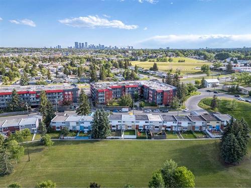 412A-333 Garry Crescent Ne, Calgary, AB - Outdoor With View