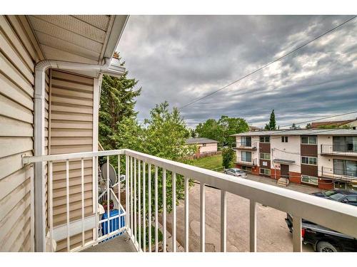 1-119 23 Avenue Ne, Calgary, AB - Outdoor With Balcony With Exterior