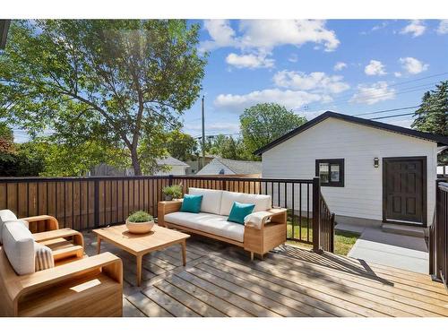 427 15 Avenue Ne, Calgary, AB - Outdoor With Deck Patio Veranda