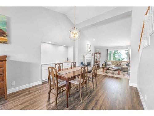 129 Sceptre Court Nw, Calgary, AB - Indoor Photo Showing Dining Room