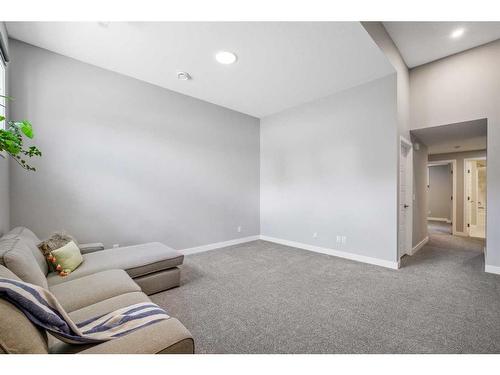 133 Magnolia Terrace Se, Calgary, AB - Indoor Photo Showing Other Room