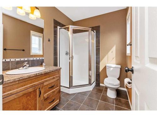 20 Shaw Close, Red Deer, AB - Indoor Photo Showing Bathroom