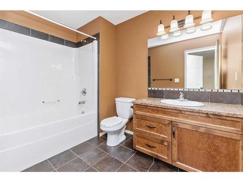 20 Shaw Close, Red Deer, AB - Indoor Photo Showing Bathroom